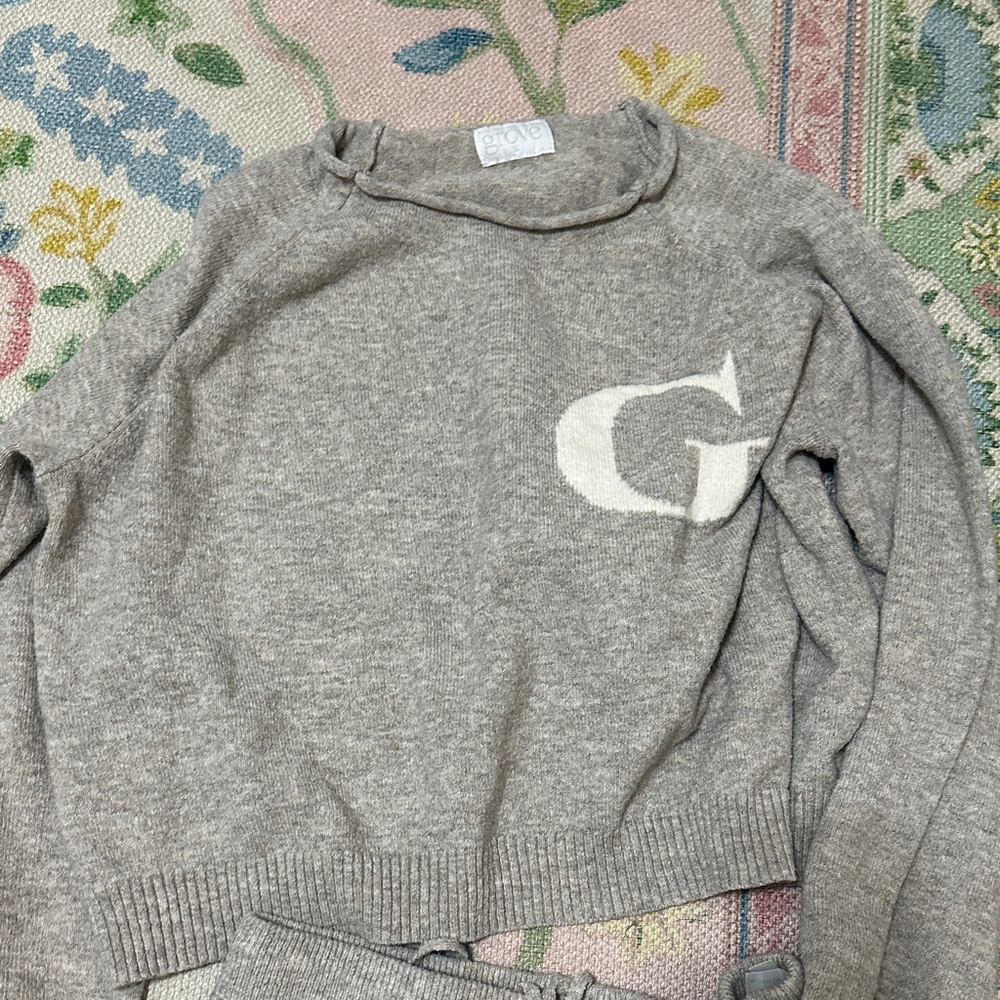 Neutral Gray Knit Lounge Set Grove the brand Logo SET - Picture 4 of 5
